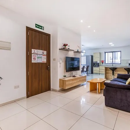 Modern 2br Urban Retreat In Msida