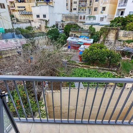 Modern 2br Urban Retreat In Msida Apartment *