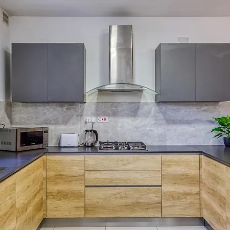 Modern 2br Urban Retreat In Msida Ta Xbiex