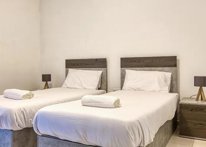 Modern 2br Urban Retreat In Msida 아파트 Ta Xbiex