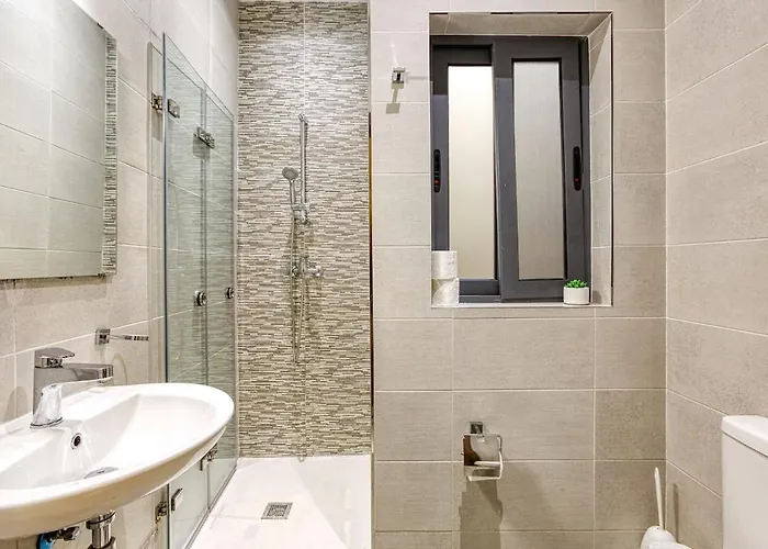 Modern 2br Urban Retreat In Msida *