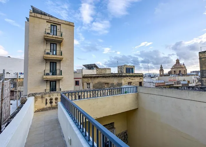 Modern 2br Urban Retreat In Msida Ta Xbiex