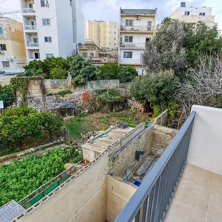 Lovely 2br With Outdoor Space In Msida By 360 Estates *