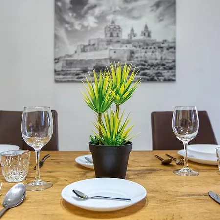 Modern 2br Urban Retreat In Msida