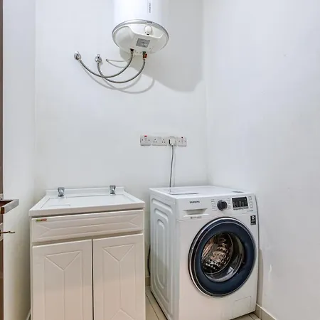 Lägenhet Modern 2br Urban Retreat In Msida