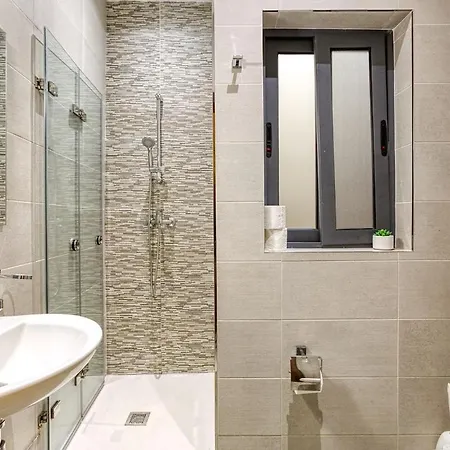 Modern 2br Urban Retreat In Msida *