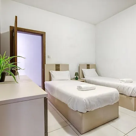 Lovely 2br With Outdoor Space In Msida By 360 Estates