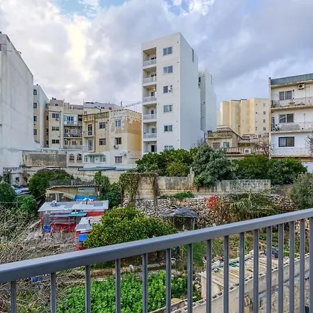 Modern 2br Urban Retreat In Msida